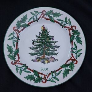 Spode 2001 Christmas Tree Collector Plate Holly England